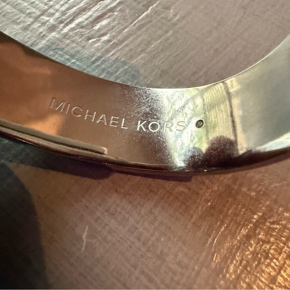 Michael Kors Silver Tone Buckle Bangle  Bracelet - Picture 9 of 9